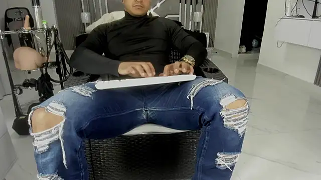צ'אט XXX בשידור חי של master_leather