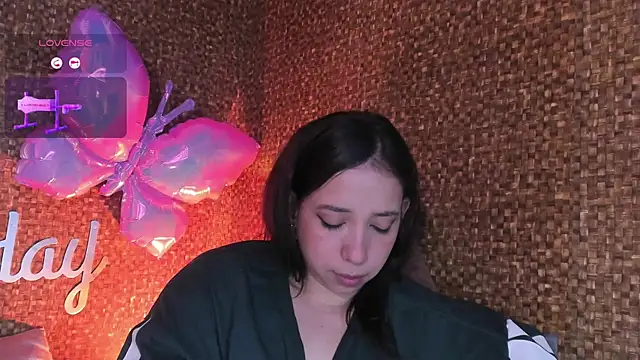 Apartment28's Live XXX Chat