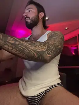 Chat +18 de AngelBlack__ ao vivo