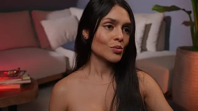 Chat +18 de Danna-Saenz ao vivo