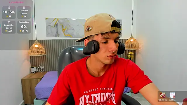 Онлайн чат XXX JDWhite18