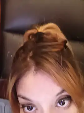 Lili_ValkovaのライブXXXチャット