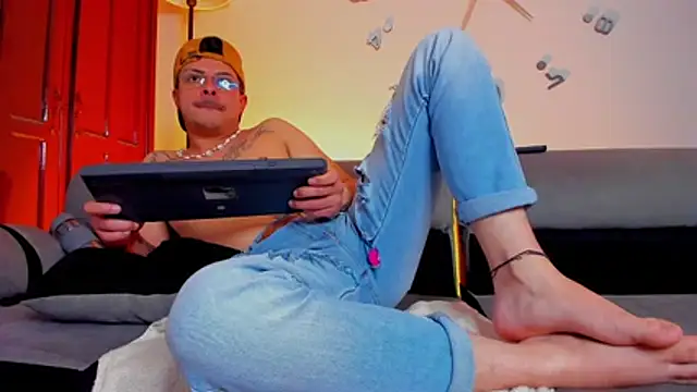Chat +18 de Leo_Hunt_ ao vivo