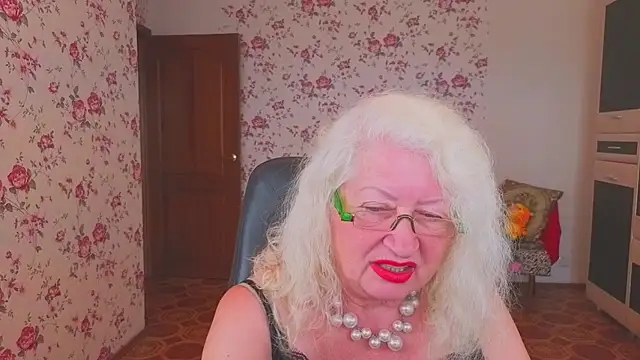 Maya_Mayflower Chat XXX live