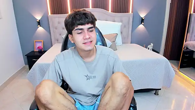 Tommy18__ Webcam show