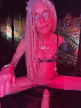 XXX chat uživo modela 1NikiVegas