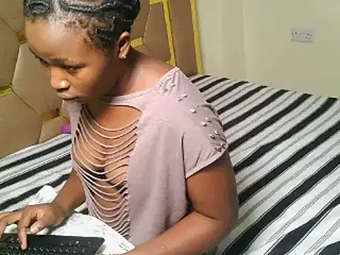 XXX chat uživo modela Darrk_cherry