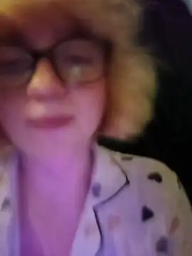 Živý XXX chat mcjbgfhgjhiiilllufjyf