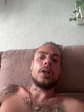 EnricoGio Chat XXX live