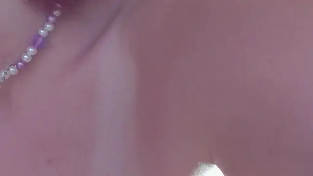 Lessi_Panic's Live XXX Chat