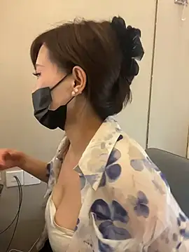 Xiaxia_1227's Live XXX Chat