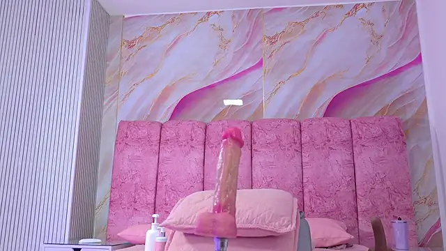XXX chat uživo modela emmacurvy