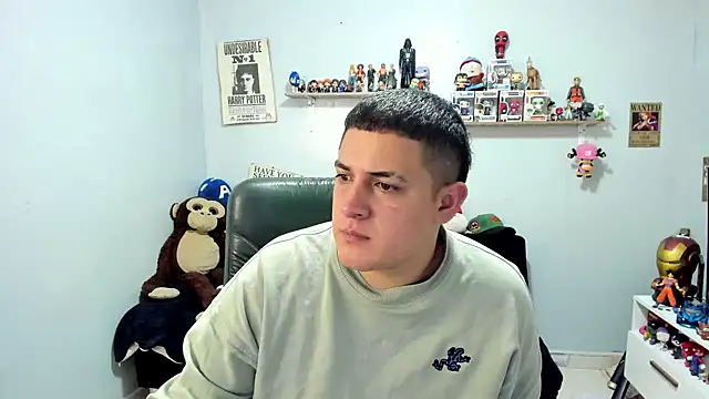 ney_22 élő XXX-chatje