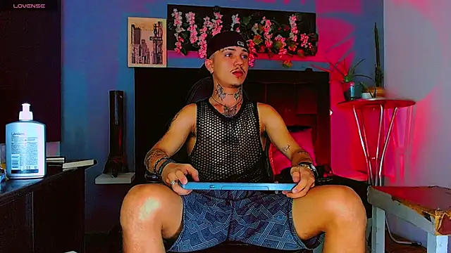 Chatroom XXX en direct de HannibalLester