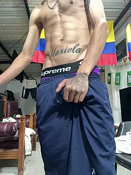 27powercm Adlı Modelin Canlı XXX Sohbeti