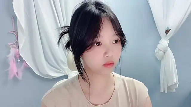 XXX chat uživo modela Yanys521