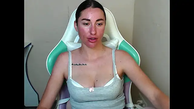 Cammil1a_horn Adlı Modelin Canlı XXX Sohbeti