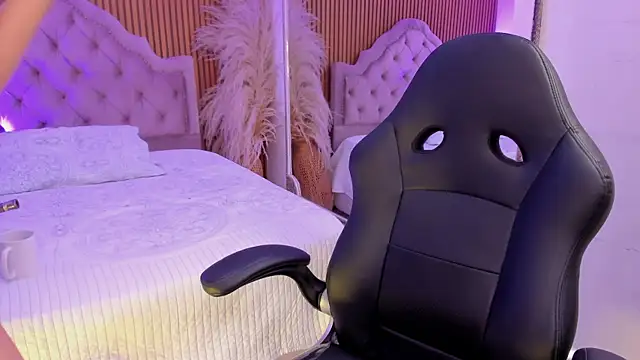MelodyBliss' Live XXX Chat