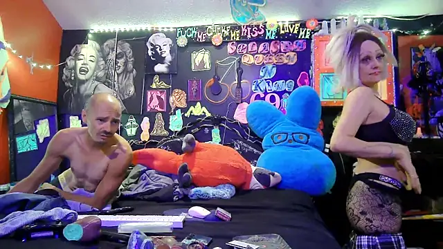 Splash_Queen420 élő XXX-chatje