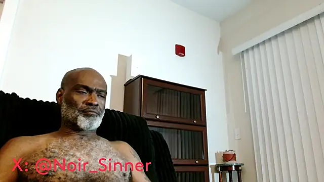 sinnernoir Adlı Modelin Canlı XXX Sohbeti