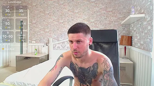 JonahShaw Adlı Modelin Canlı XXX Sohbeti