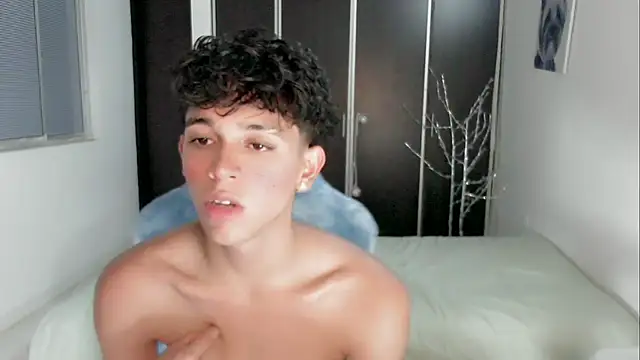 XXX chat uživo modela 2c_Bby