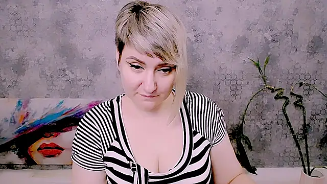 Djullia's Live XXX Chat