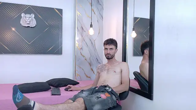 Chat XXX en directo de KingOfTemptation