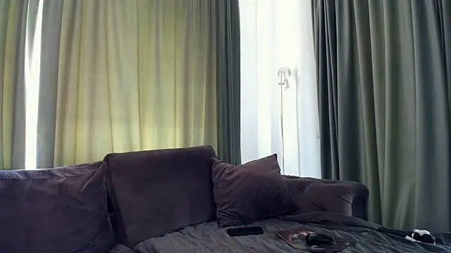 Chat +18 de LaraStone69 ao vivo