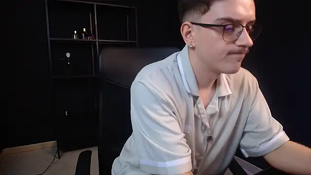 FelixStarkk live XXX chat