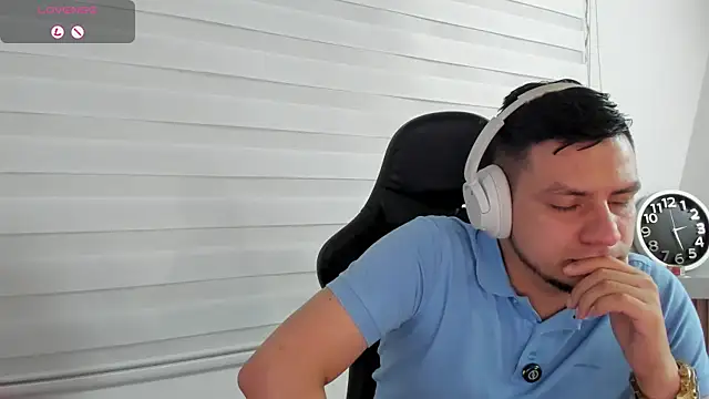 Chat +18 de Rick_Adams ao vivo
