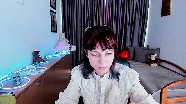 MiniLysii live XXX chat