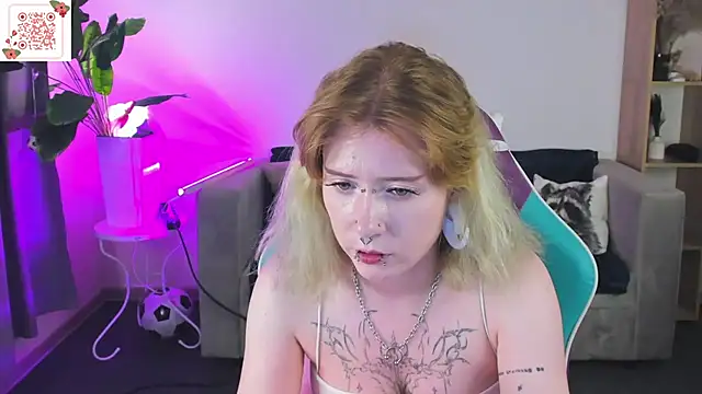 Chat +18 de Elira_Vane ao vivo