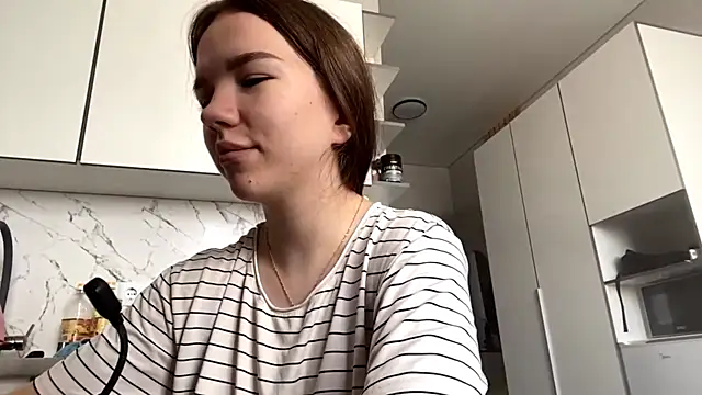 Czat XXX na żywo – FewerCadre