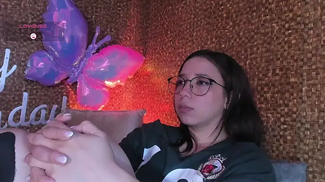 XXX chat uživo modela Apartment28