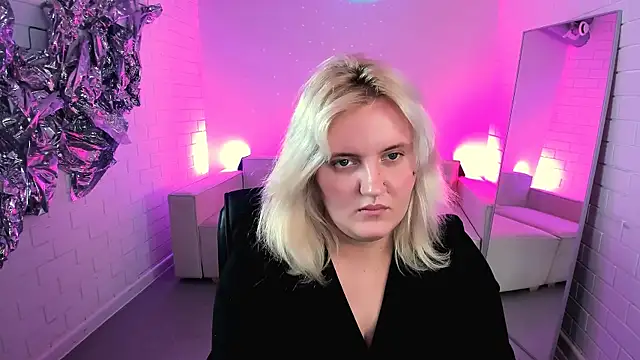 دردشة KathyBriggs الجنسية المباشرة