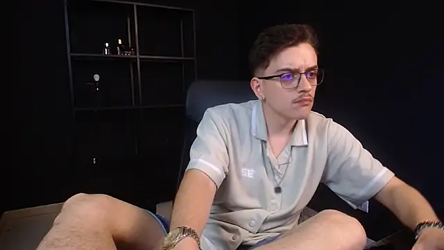 FelixStarkk 现场XXX聊天