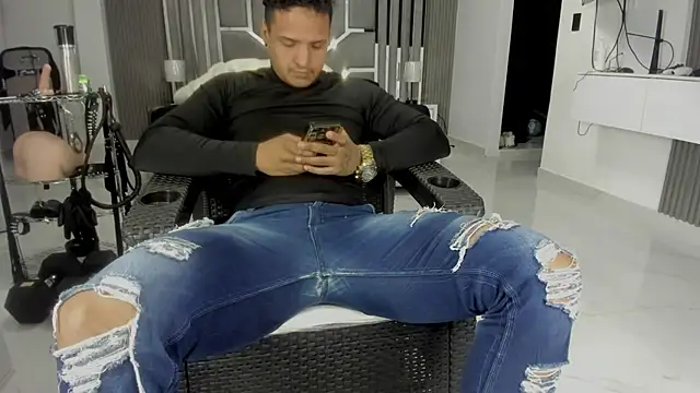 master_leather 现场XXX聊天