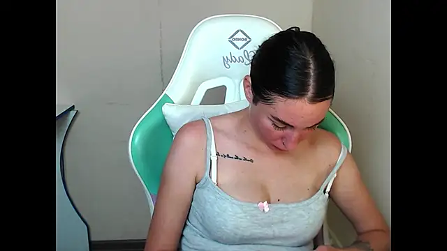 Cammil1a_horn 라이브 XXX 채팅