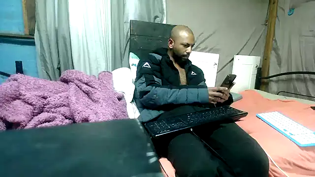 Camodick Adlı Modelin Canlı XXX Sohbeti