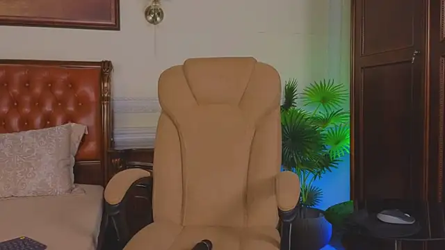 Real_Tini Chat XXX in diretta