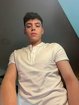 aronnhidden – Live XXX-chat