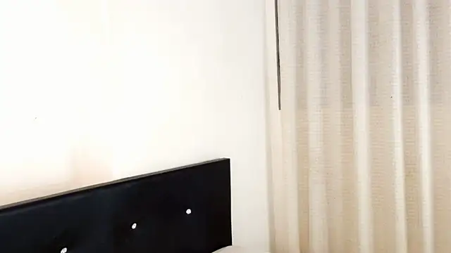 Milo_K élő XXX-chatje
