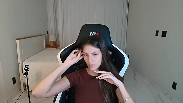 upssnowy's Live XXX Chat