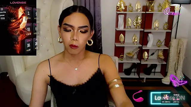 دردشة FuckingDollz الجنسية المباشرة