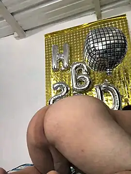 צ'אט XXX בשידור חי של winy_hot