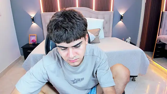 Chat XXX Live Tommy18__