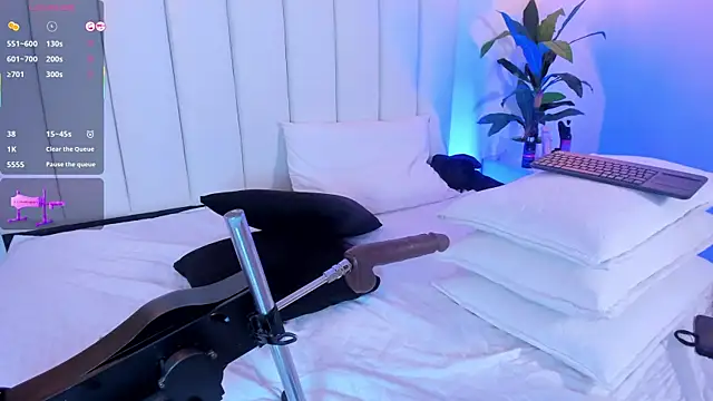 _Emily_Queen's Live XXX Chat