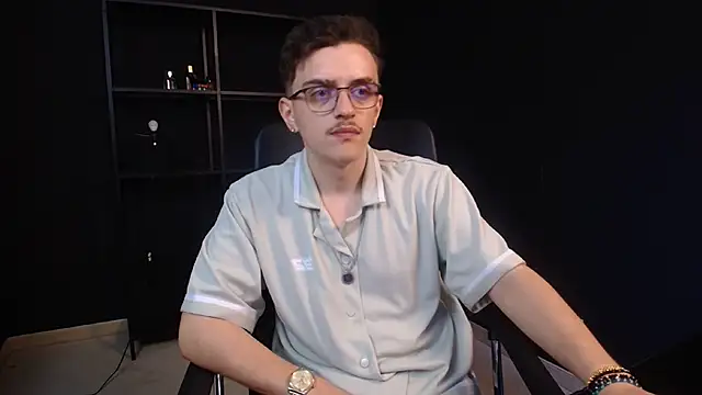 Czat XXX na żywo – FelixStarkk