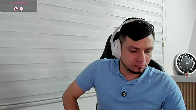 XXX chat uživo modela Rick_Adams